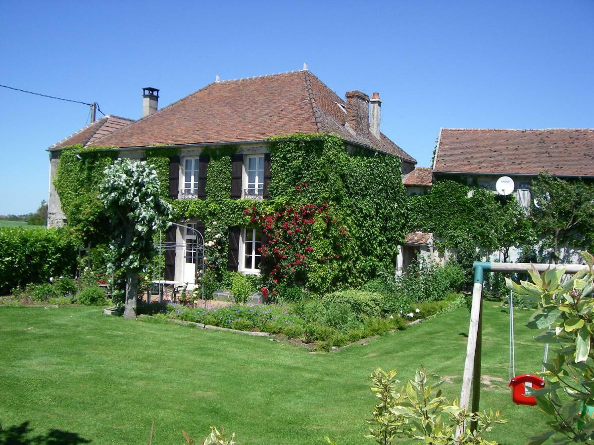 Bed and Breakfast La Ferme Le Merger à La Ferté-Gaucher Extérieur photo
